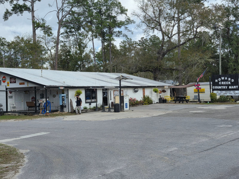 Howard Creek Store